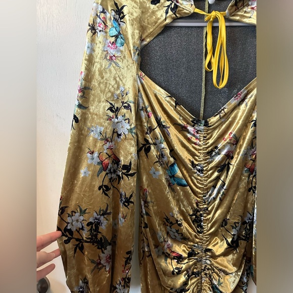 EUC Kim Shui | Floral Velvet Mini Dress - Picture 7 of 9